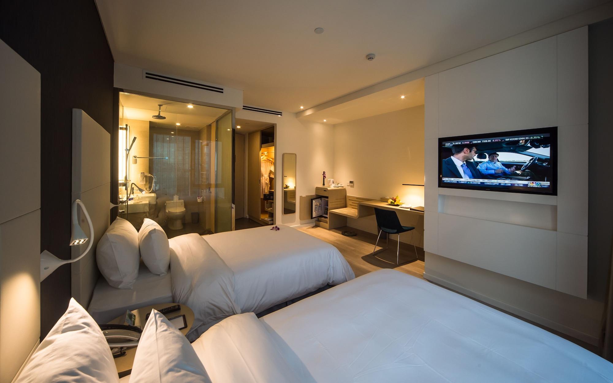 Liberty Saigon Riverside Hotel 4*